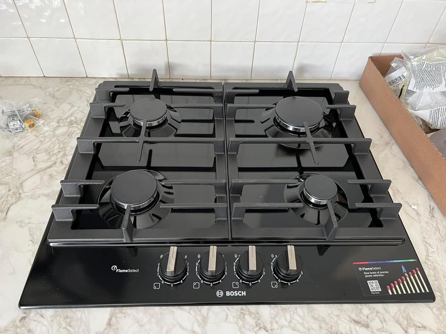 Bosch gas hob installed